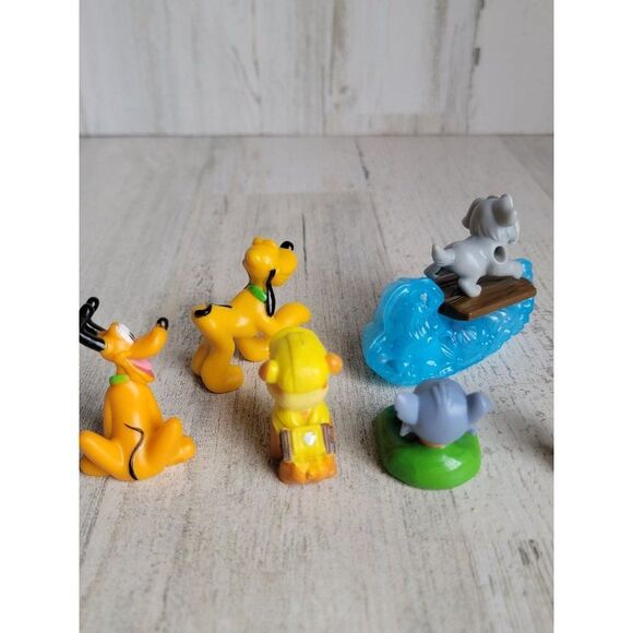 Disney variety dog Pluto paw patrol toy set figure - Picture 7 of 8